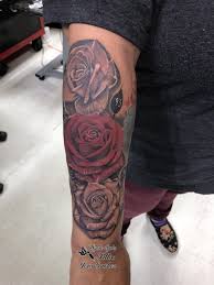 Best Black And Grey Tattoo Artists In San Diego Two Black And Gray Roses With A Single Color Rose By Jesus Sanchez Tattoo Rose Rosetattoo Colortattoo Blac Tattoos Black And Grey Tattoos Tattoo Artists