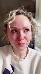 Samantha Tennyson's Instagram, Twitter & Facebook