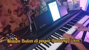 Em kuyakin bulan juga gelisah merana d dan menanggung c em rindu dalam penantian. Malam Bulan Di Pagar Bintang By P Ramlee Chords Chordify