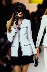 chanel spring 1995 ready to wear fashion show in 2021 runway fashion couture runway outfits fashion