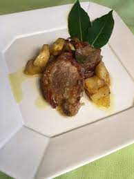 Filetto Di Maiale Con Pancetta E Mele Come Rendere Speciale Un Filetto Filetto Di Maiale Maiale Ricette