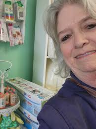 New York shop hop selfie experiences