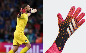 Account ufficiale di gianluigi donnarumma portiere @acmilan e @azzurri instagram Gianluigi Donnarumma S Gloves