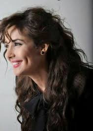 Pin By Lunaperez On Kinda Hanna Iranian Women Fashion Pretty Woman Dimples