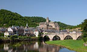 Tourisme Estaing – Préparez vos vacances à Estaing | Tourisme Aveyron