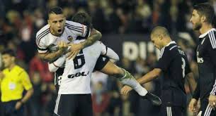 Otamendi joins man city from valencia. City Resmi Dapatkan Otamendi Dari Valencia