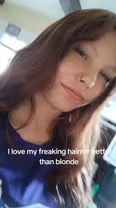 Alexis Wallis's Instagram, Twitter & Facebook