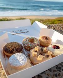 pin auf a box of donuts