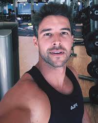 Who is your all-time favorite player??