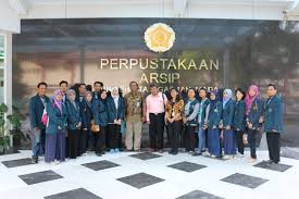 Makna dan arti studi banding. Manajemen Pendidikan Tinggi Studi Banding Mahasiswa Ke Sekolah Pascasarjana Ugm