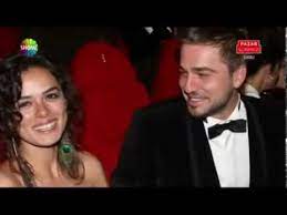 Düğün günü geldiğinde özge özpirinçci törene sevgilisi burak yamantürk ile engin altan düzyatan ise eşi neslişah alkoçlar ile katıldı. Engin Altan Duzyatan Ve Ozge Ozpirincci Aski Youtube