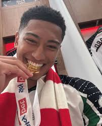 This is so wholesome… Jobe Bellingham really FaceTimed his brother Jude  after him and Sunderland secured promotion to the Premier League today. ❤️  Both brothers making it to the big stage… A