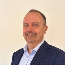 After a few weeks of relaxation and recharging, I was ready to get back to  business this week. I am proud to announce that I have joined the team at  Siemens as