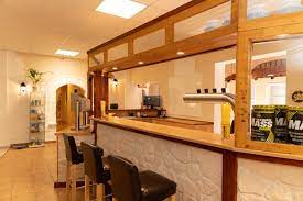 Seit oktober 1991 stehen wir, das team des vital'inn in berlin hohenschönhausen, für gesundheitsorientiertes und figurorientiertes fitnesstraining. Unser Club Vital Inn Der Gesundheits Wellness Club In Bad Emstal