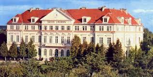 Pe tranşe de medii, se înregistrează următoarea situaţie statistică: Admiterea Liceu 2016 Pasii Care Urmeaza Dupa Evaluarea Nationala Vezi Topul Liceelor Si Al Specializarilor In Mai Multe Judete Reporterul Ro