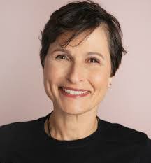 Leanna Erickson's Instagram, Twitter & Facebook