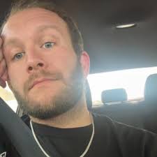 How to fix the Lamborghini Aventador window tint issue with a bolt rubbing  a hole?