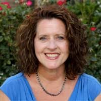 Mary Veith's Instagram, Twitter & Facebook