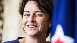 Squash ace Joelle King equals Dame Susan Devoy's record by clinching 10th  title