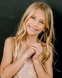 💖𝗚𝗢𝗧 𝗧𝗛𝗔𝗧 𝗙𝗥𝗜𝗗𝗔𝗬 𝗙𝗘𝗘𝗟𝗜𝗡𝗚💖 Sharing some sparkle and  smiles