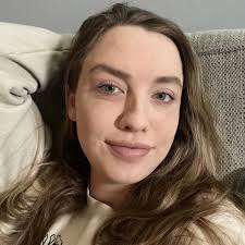 Victoria Tori Wallis