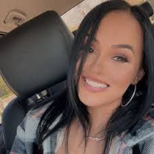 Stephanie Spoon's Instagram, Twitter & Facebook