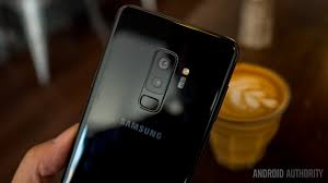 Like its predecessor, it's available in two variants with the s9 and the s9+. Samsung Galaxy S9 And Galaxy S9 Plus Problems And Fixes