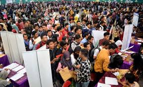 Kami sedang berusaha berada di skenario pertumbuhan ekonomi minus 0,4% sampai 1% pertumbuhan pdb. Jumlah Pengangguran Di Indonesia Masih 70 Juta Analisa Id