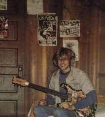 Pin By Nola On Just A Kid From Aberdeen Kurt Cobain Nirvana Kurt Nirvana Kurt Cobain