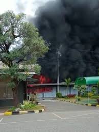 Check spelling or type a new query. Gudang Elektronik Polytron Pt Hartono Istana Teknologi Di Demak Terbakar Kumparan Com