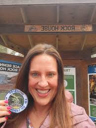 Going from Bowling Green, OH to Wellington, OH. An an seminar, an hour and  30 min drive. What restaurants, farm stands, attractions nearby?