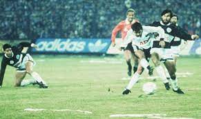 Colo colo for the winner of the match, with a probability of 50%. Los Goles Que Le Dieron La Copa Libertadores A Colo Colo
