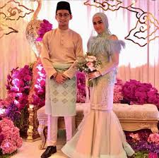 Mencari dais kahwin yang menawan? Tahniah Elfira Loy Dan Sufian Suhaimi Siakap Keli Press Facebook