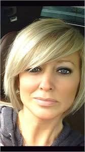 Les tendances coupes de cheveux de lautomne hiver 2018. Short Hairtyles For Round Faces Short Hair Styles For Round Faces Bob Hairstyles For Round Face Hairstyles For Round Faces