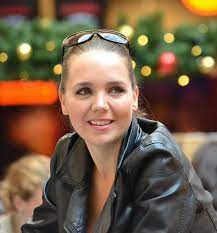 Lucie vondráčková si myslela, že se jí po návratu do česka bude dařit. File Lucie Vondrackova 2015 1 Jpg Wikimedia Commons