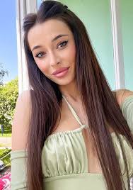 Conoce a Irina de Ivano-Frankivsk, Ucrania! 🌟 Descubre mujeres solteras  rusas y ucranianas hoy mismo. 💘 ¡Haz clic y encuentra el amor! ➡️  MujeresSolteras #RusasYUcranianas  https://mujeresucranianasparacasarse.com/mujeres-solteras-rusas-y-ucranianas/