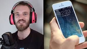 What headset does pewdiepie use. Pewdiepie Roasts Apple For Their Crappy Product Designs Dexerto