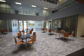 Houston Tx 77008 Fully Renovated In 2012 This Building Features An On Site Deli With Large Dining Space 5 Story Secured Park Office Space Home Renovations