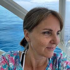 Amazon.com: If You Please (New York Weddings Series #1) (Heartsong Presents  #557): 9781586609979: Davis, Tish: Libros