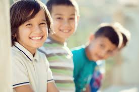 La cantidad de reglas que usted establezca dependerá de la capacidad de su hijo de entenderlas y recordarlas. Como Ensenar Normas Y Limites A Los Ninos Y Lograr Que Estos Las Cumplan Portal Icbf Instituto Colombiano De Bienestar Familiar Icbf