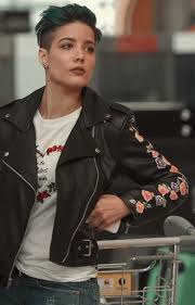 On new year's eve, halsey showed off a new shaggy, blonde hairdo. Pin On Hairstyle