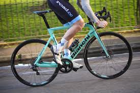 Yob38i aria disc shimano ultegra di2 11sp 52/36 fulcrum quattro carbon disc c17 clincher quattro carbon disc c17 clincher a3 black/ck16/dark grey full matt. Review Bianchi Aria Disc Road Cc