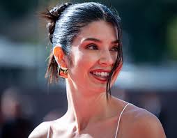 Laureus Projects :: Photos, videos, logos, illustrations and branding ::  Behance