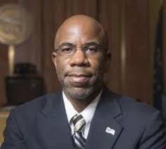 Mark Nicholson's Instagram, Twitter & Facebook