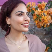 Angela Tinker's Instagram, Twitter & Facebook