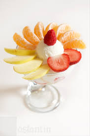 Il sorbetto è solitamente preparato con la frutta, contiene succo di frutta (a volte concentrato mediante cottura a fuoco lento), una moderata quantità di zucchero e spesso un addensante come l'amido di carr. Il Gelato Gelateria Constantin Gelati Dal 1925