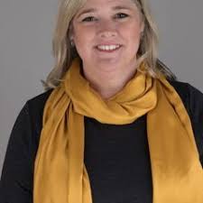 Shelley Womack's Instagram, Twitter & Facebook