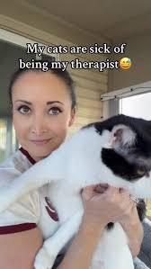 They have no choice but to listen🤣😅 #therapy #pets #unstoppable  #fblifestyle #catsoffacebook