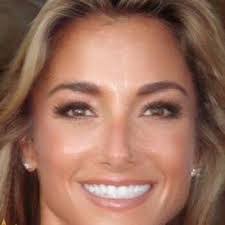 Kimberly Provost's Instagram, Twitter & Facebook