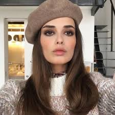 Born in vienna, austria, on september 10, 1992, elif aksu is best known for being a model. Elif Aksu Official Fan Club Elifaksufanpage Twitter